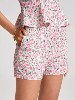 Shorts de bolsillo con estampado floral