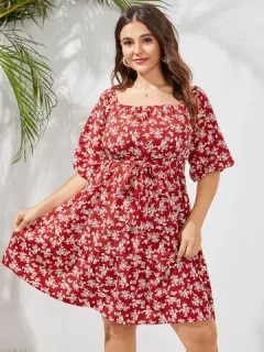 Cuadrado Floral Ditsy Talla Grande Cuello Vestido