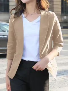 Blazer liso con botones y bolsillo con solapa