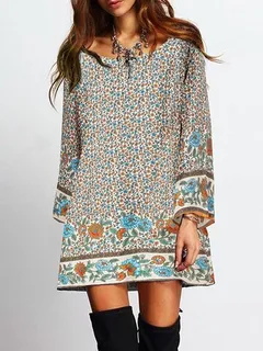 Floral bohemian dress with flared sleeves