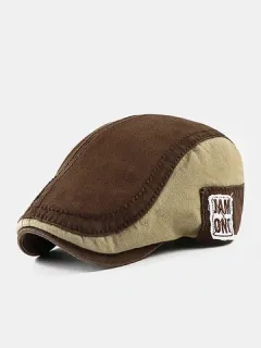 Gorra plana con parche de letras patchwork para hombre