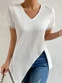 Camiseta con cuello en V y dobladillo irregular Texture