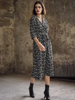 Lapel with all-over print Belt Dress